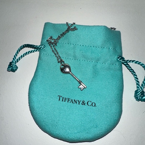 Tiffany & Co. Key heart charm - Picture 4 of 8